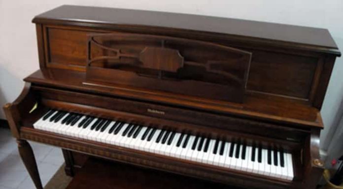 แค่เปียโนถลอก ร้ายแรงกว่าที่คิด! แนะนำร้านทำสีเปียโนให้กลับมาสวยเหมือนเดิม